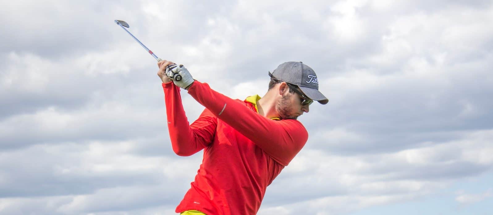 jouer en draw au golf
