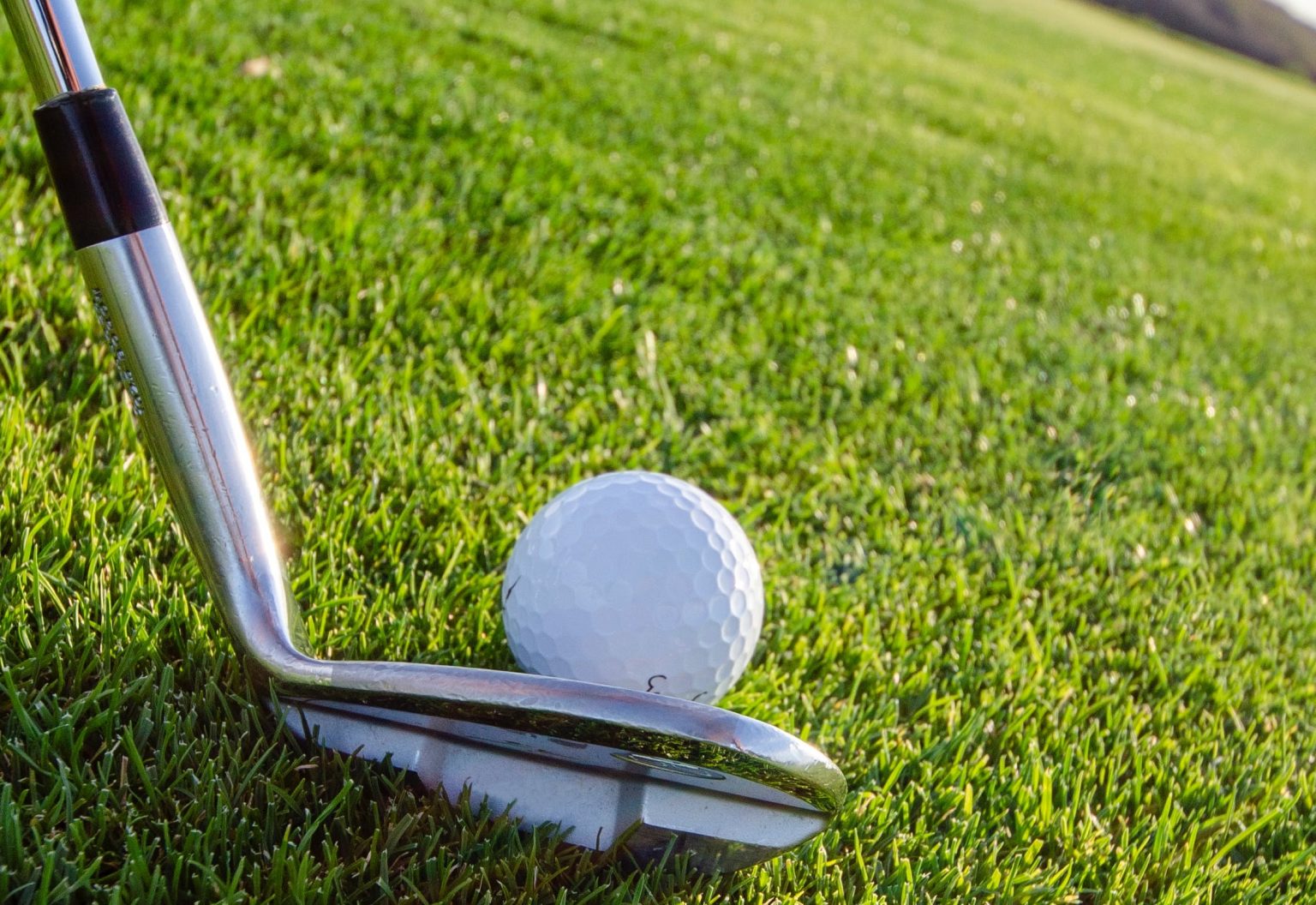 Corriger Le Slice Au Golf : Méthodes Efficaces Pour Retrouver Des Trajectoires Droites