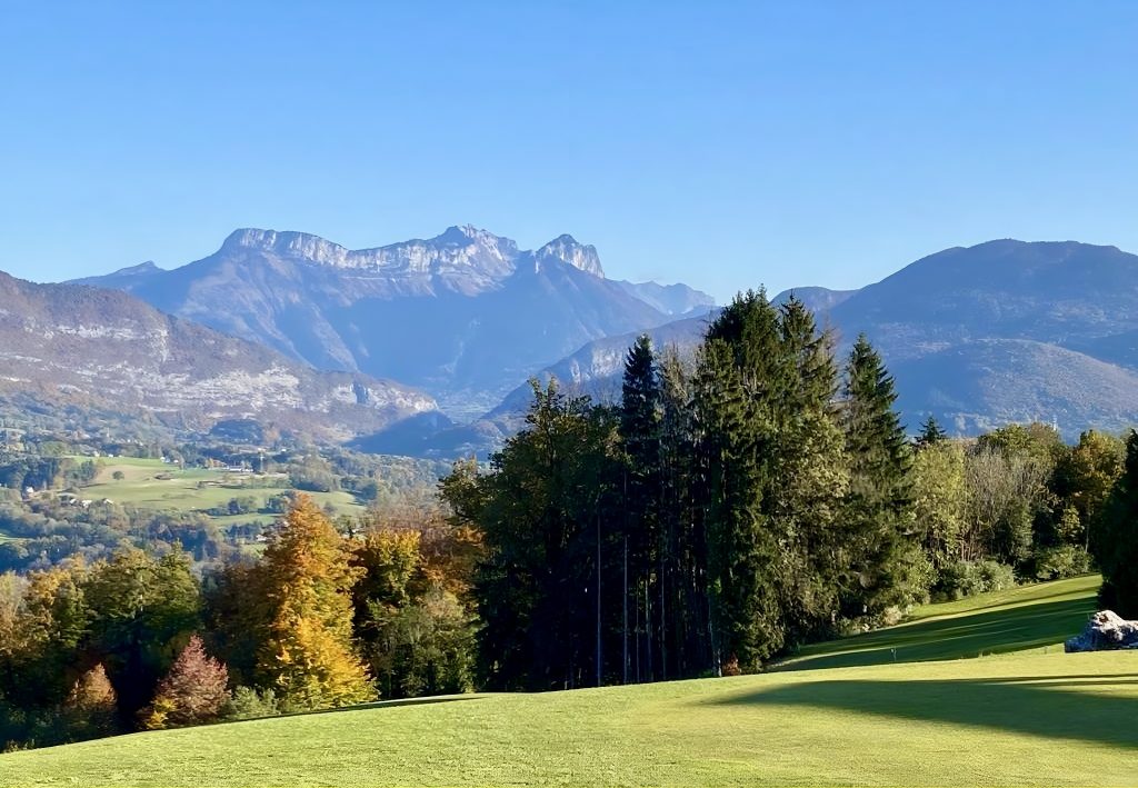 Blog - Jouer au golf à Annecy