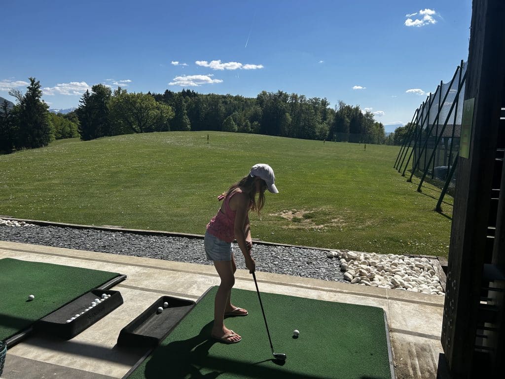 Stage de golf pour enfant à Annecy